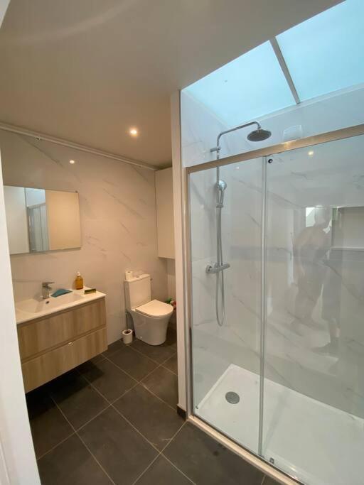 Rodez - Superbe Appartement Neuf Avec Vue Ngoại thất bức ảnh